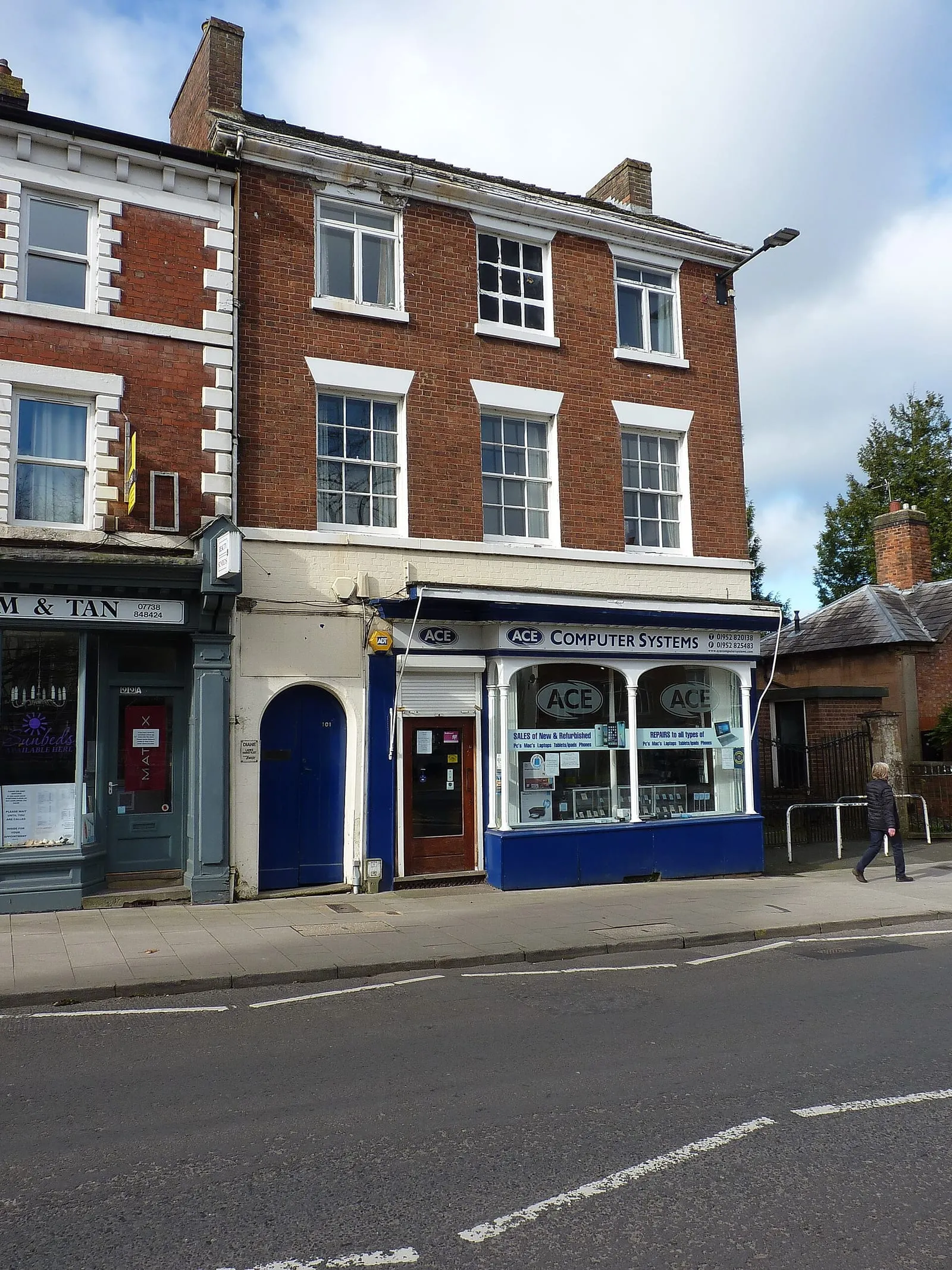 101 High Street, Newport